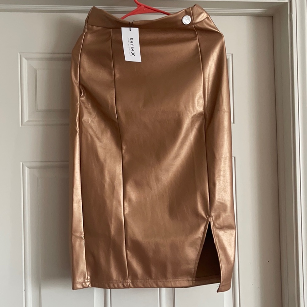 Beautiful metallic gold PU skirt, brand new never worn